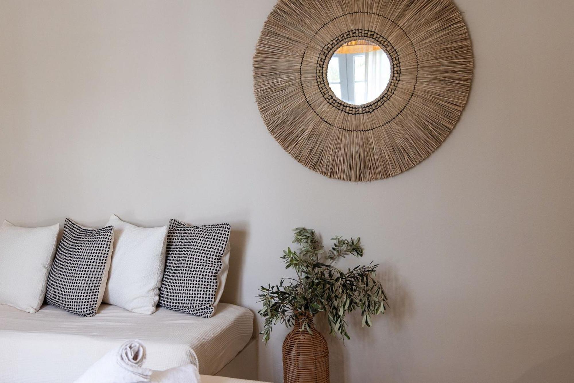 Noe Rooms In Center Of Tinos Exterior photo