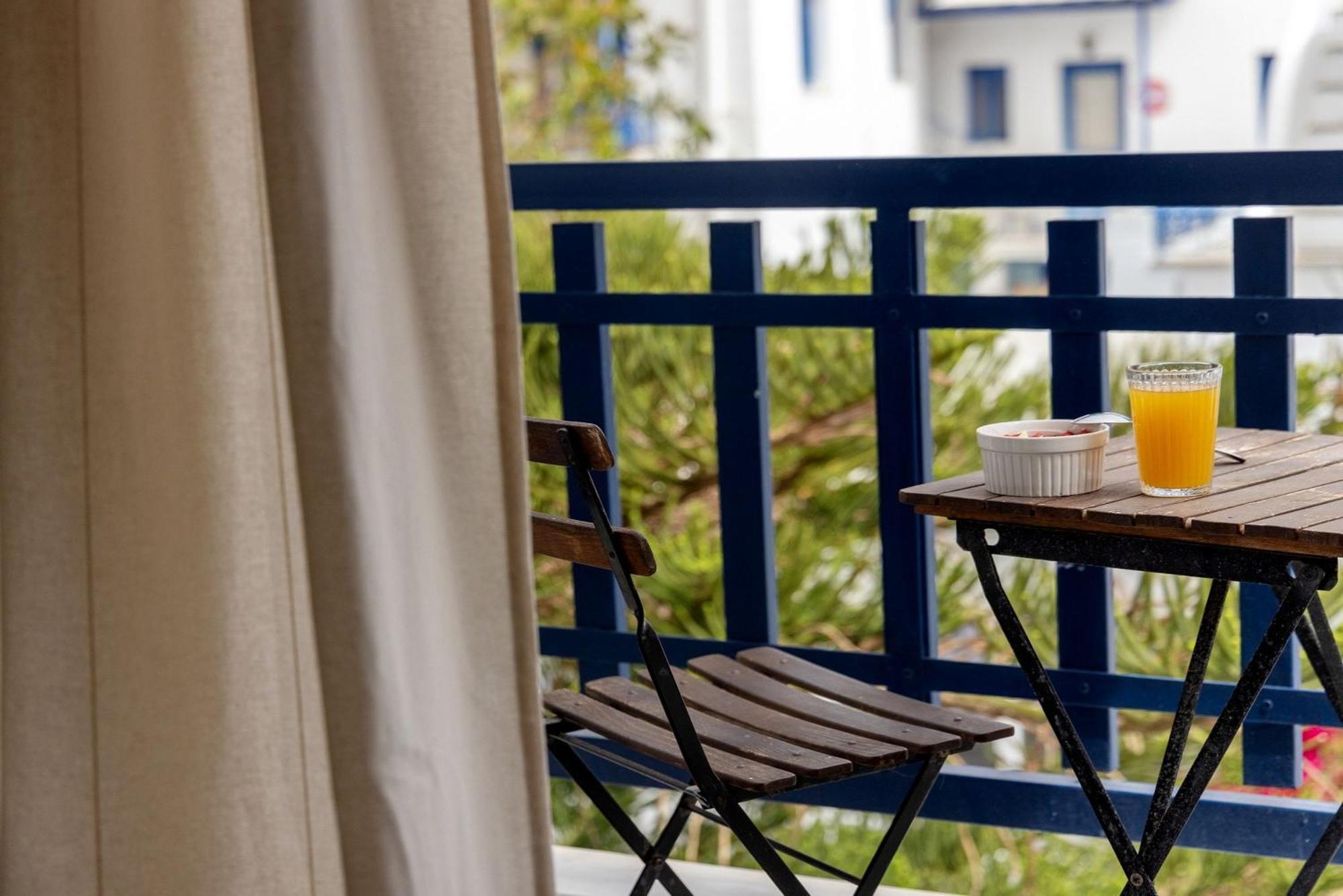 Noe Rooms In Center Of Tinos Exterior photo