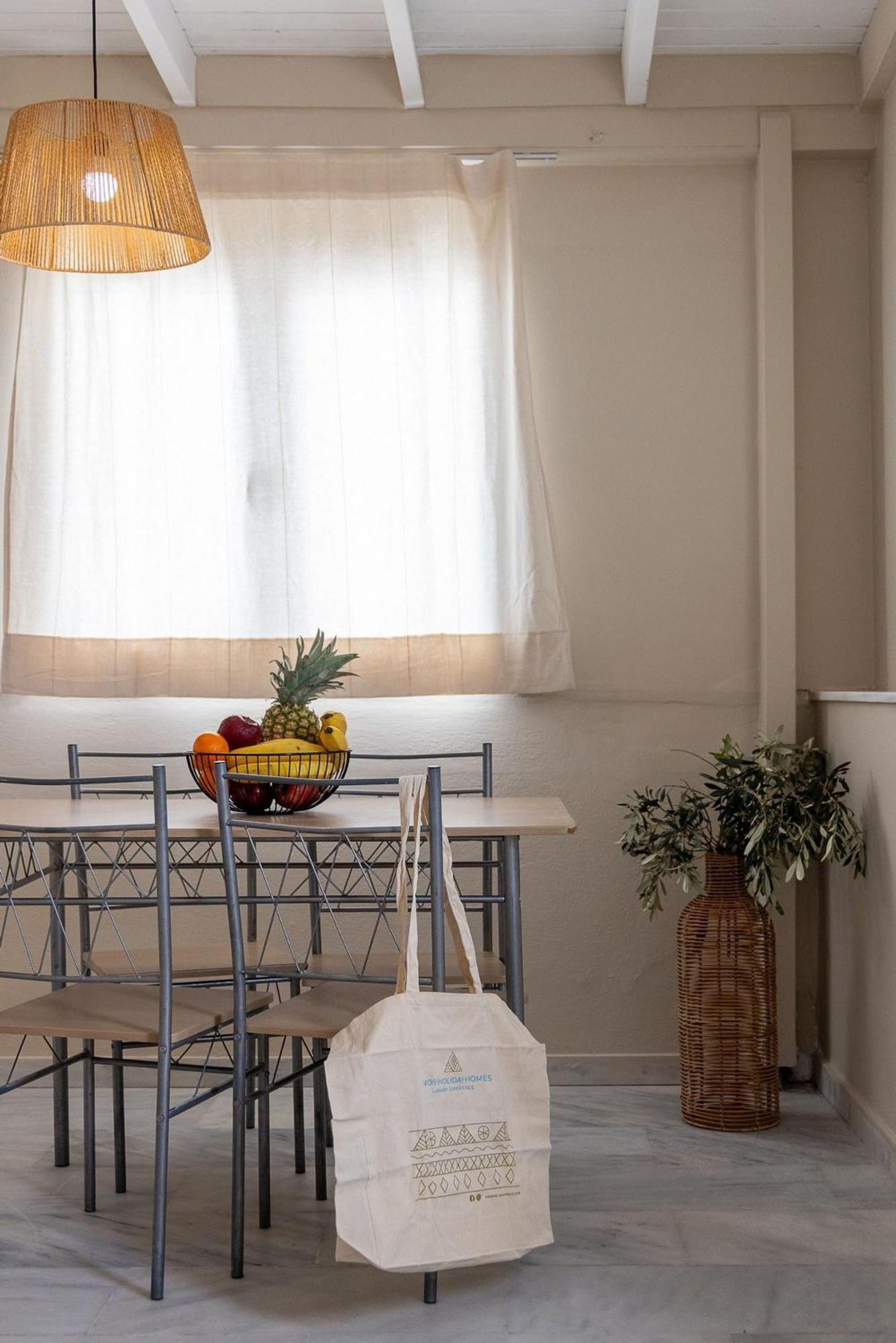 Noe Rooms In Center Of Tinos Exterior photo